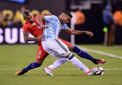 Sevilla bổ sung quân cho trận Siêu cúp châu Âu