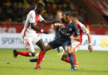 PSG bất ngờ bại trận, Emery đã thấy áp lực