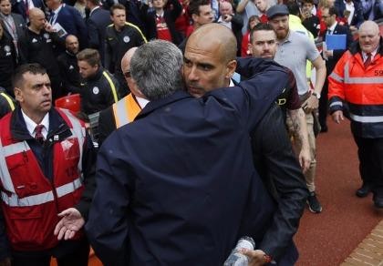 Mourinho nói gì về thua trận derby?