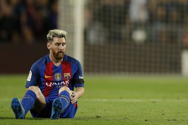 Messi nghỉ ba tuần nhưng vẫn kịp gặp lại thầy cũ