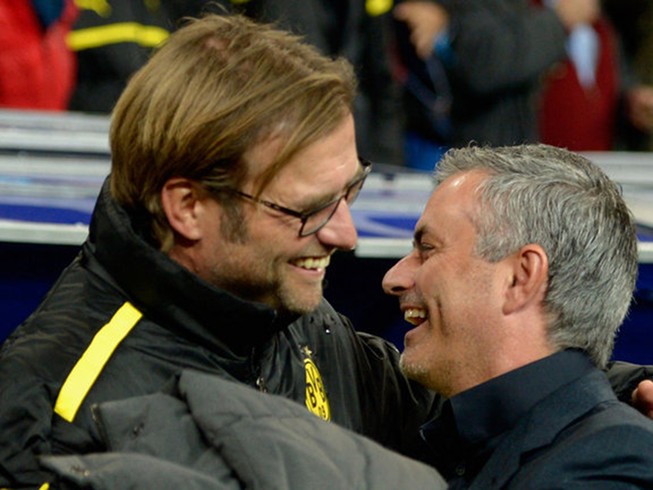 'Derby' Liverpool - MU qua cái nhìn của Adrian Clarke