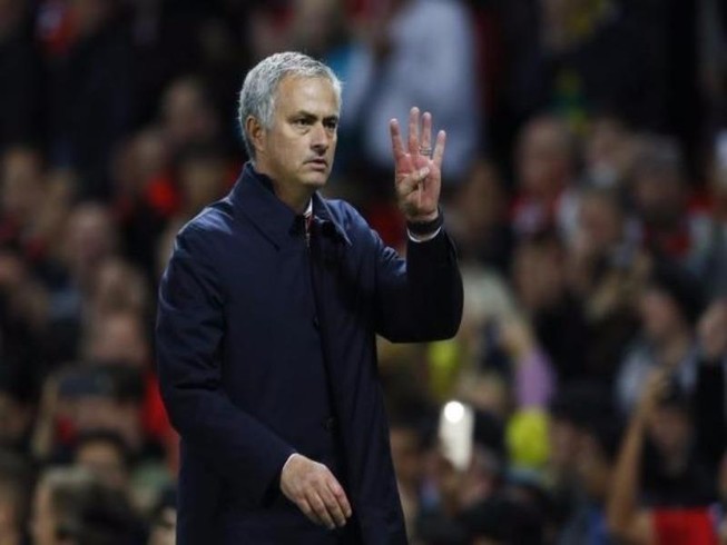 Mourinho lại bị… thần khẩu hại xác phàm