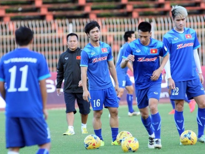 Tuyển Việt Nam tập nhẹ, Fukuoka tập kín