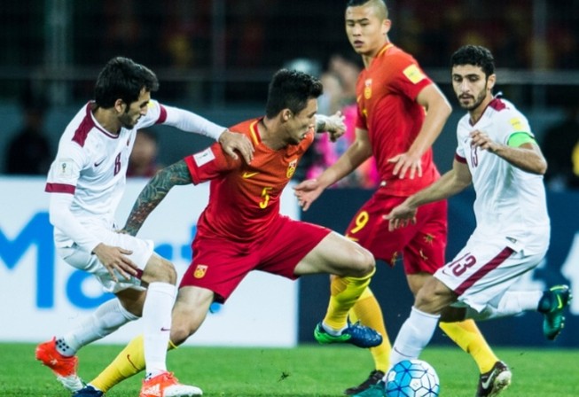 Không thắng nổi Qatar, tuyển Trung Quốc lạc lối