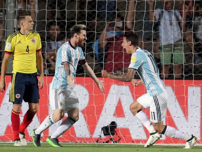 Messi “lệnh” cho đồng đội tẩy chay báo chí