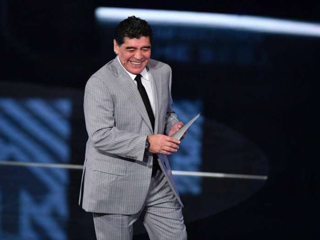 FIFA làm con tim Maradona... vui trở lại