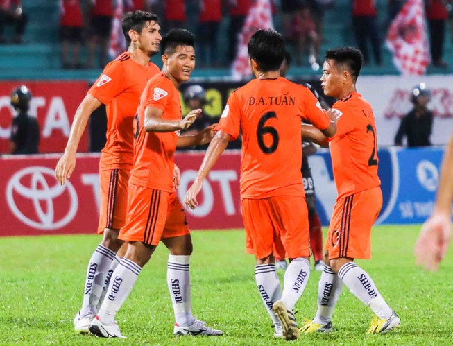 Huỳnh Đức lo Đức Chinh 'lạc' điểm rơi tại World Cup