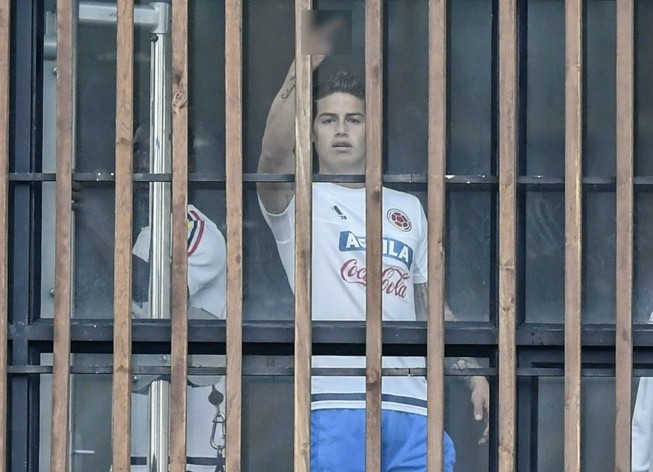 Rắc rối “ngón tay thối” của James Rodriguez