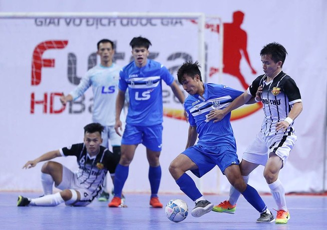 Sanna Khánh Hòa gây áp lực lên Thái Sơn Nam