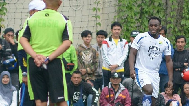 Indonesia qua mặt FIFA tự ra luật mới
