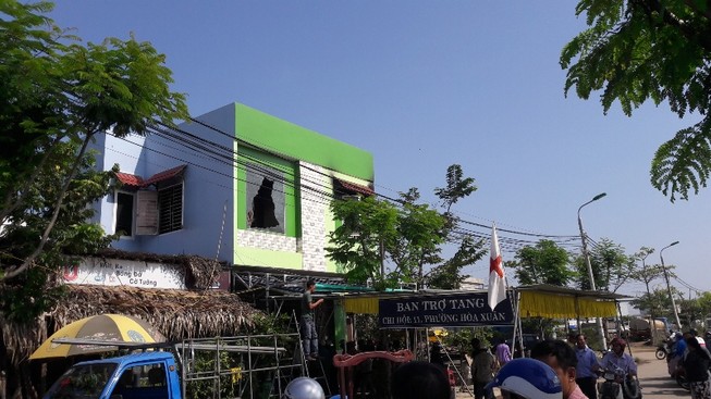 Mắc kẹt trong nhà cháy, 2 cha con chết thảm