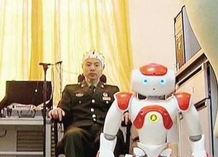Trung Quốc chế tạo robot được điều khiển bằng não bộ