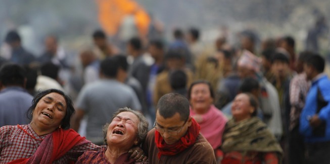 Ác mộng động đất Nepal: 3.500 người chết, 6.500 người bị thương