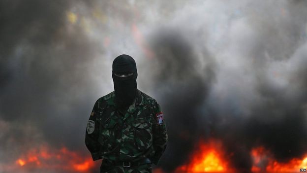 Nhóm ‘diều hâu’ Kiev biểu tình, đòi đánh Đông Ukraine