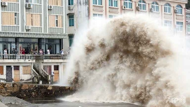 Siêu bão đổ bộ vào Thượng Hải, hàng trăm ngàn dân sơ tán