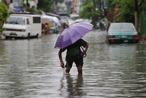Ngập lụt kinh hoàng ở miền Bắc Philippines, 4 người chết
