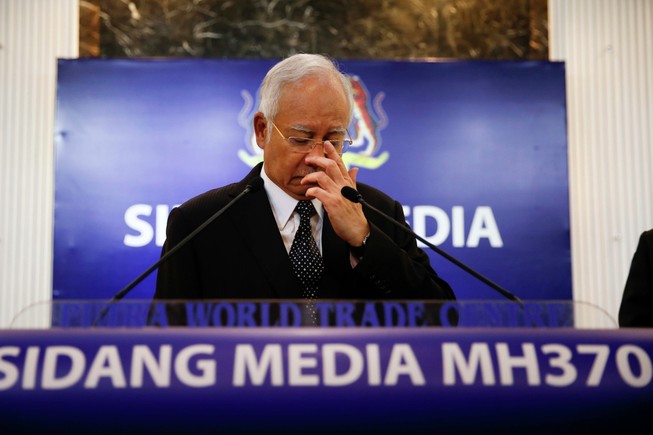 Thủ tướng Malaysia xác nhận mảnh vỡ thuộc máy bay MH370