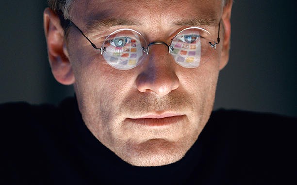 Khẩu chiến: Nhà làm phim Steve Jobs bảo ‘ông chủ' Apple to gan
