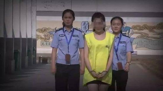 Người mẫu bán dâm 'ba đêm, 2 tỉ đồng' là… đàn ông