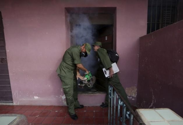 Cuba điều động 9.000 quân chống virus Zika