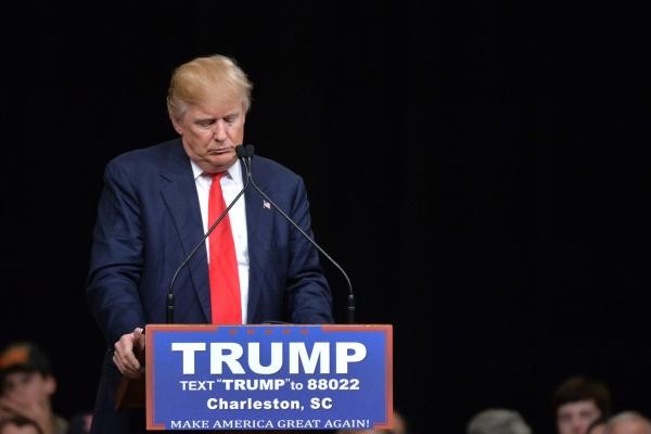 Ông Donald Trump có thể tạm ngừng tranh cử để hầu tòa