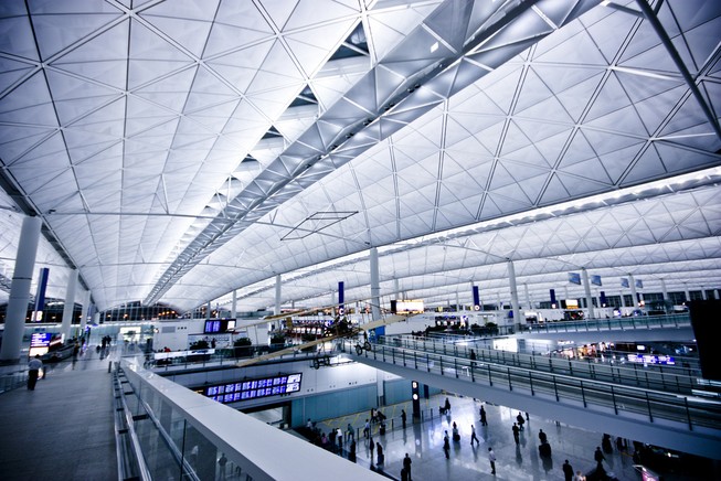 Nhân viên hải quan bị bắn chết tại sân bay Hong Kong
