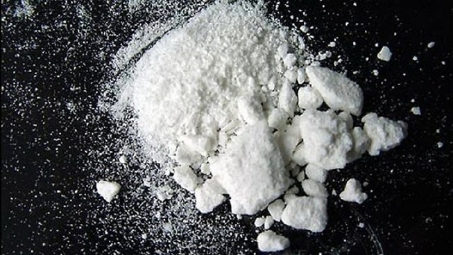 Phi công tranh thủ ngày 'tạm ra tù', buôn lậu ma túy