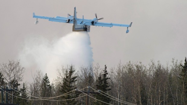 Nga đề nghị đưa máy bay đối phó cháy rừng kinh hoàng tại Canada