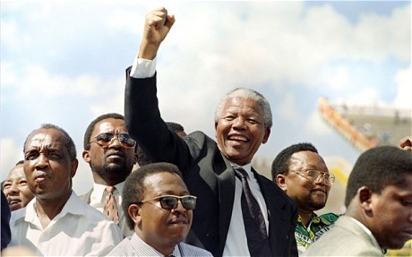 Cựu điệp viên CIA từng mật báo bắt giữ 'huyền thoại' Nelson Mandela