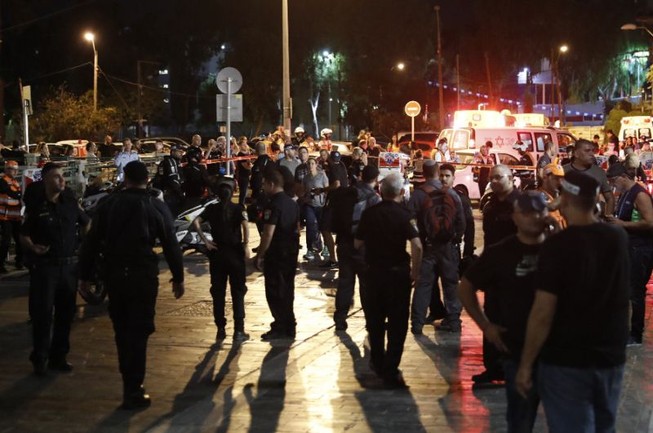 Xả súng giữa trung tâm Tel Aviv làm rúng động Israel