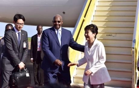 Uganda yêu cầu Triều Tiên rút nhân viên quân sự về nước