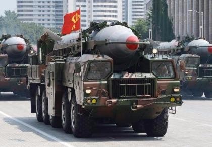 Nhật Bản nổi giận vì tên lửa Triều Tiên rơi chỉ cách bờ biển 250 km