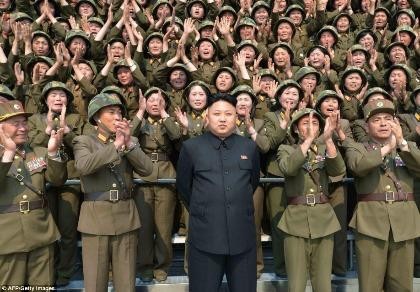 Kim Jong-un bất ngờ kêu gọi quân đội chuẩn bị chiến đấu