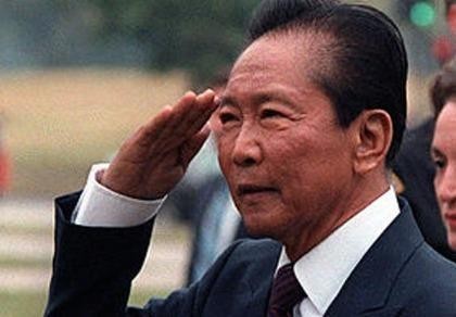 Ông Duterte cho an táng tổng thống độc tài như anh hùng dân tộc