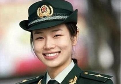 Nữ quân nhân xinh đẹp ‘gây bão’ Trung Quốc sau G20