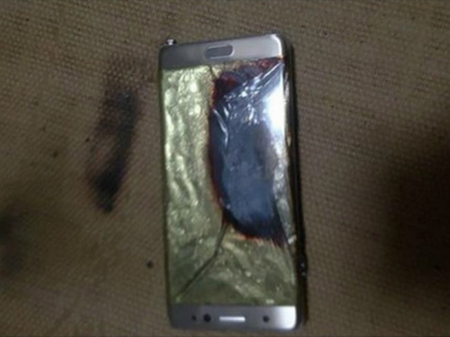 Samsung Galaxy Note 7 bốc cháy, máy bay Mỹ sơ tán