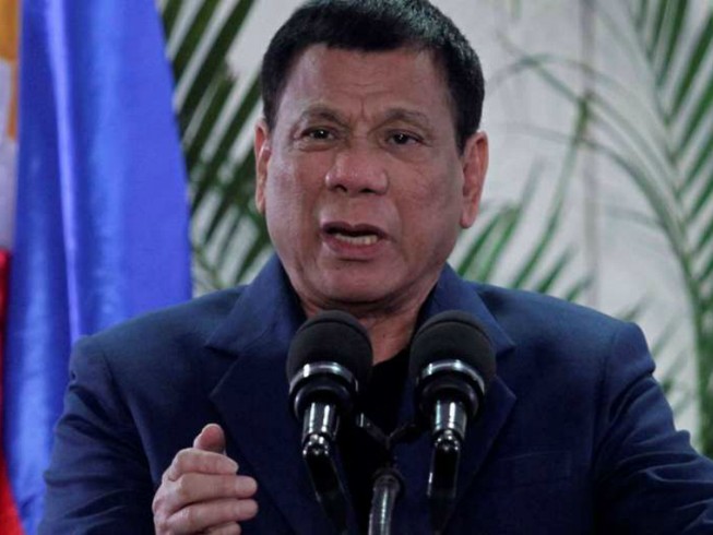 Duterte: Mỹ đừng đối xử Philippines 'như chó bị xích'