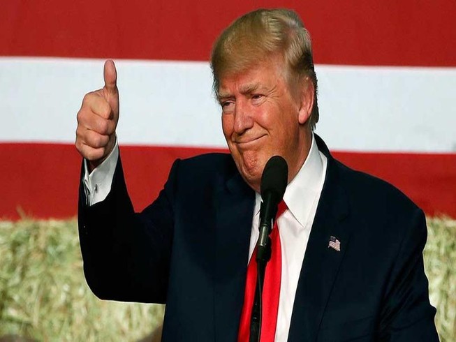 Trước giờ G: Trump bứt tốc ngoạn mục, liệu có bất ngờ?