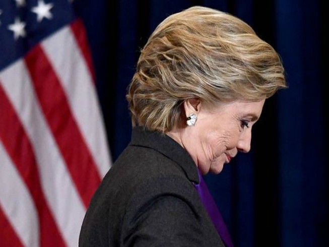 Hillary Clinton diễn văn xúc động, chấp nhận thất bại