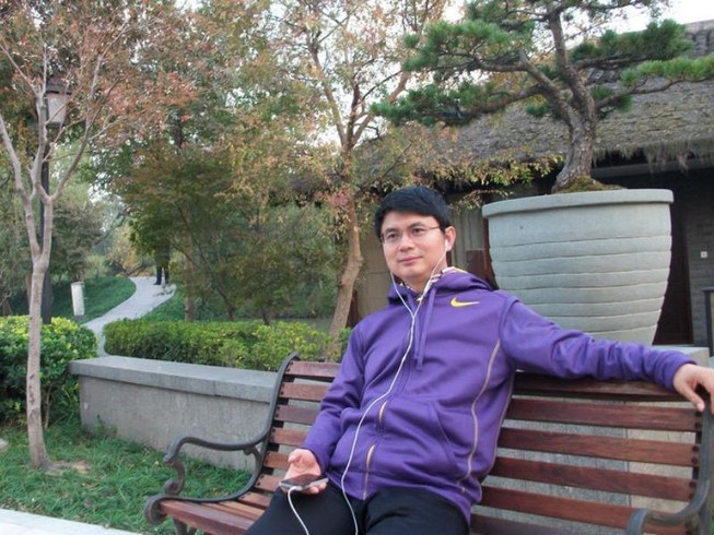 Tỷ phú Trung Quốc mất tích có đội vệ sĩ toàn nữ nhân