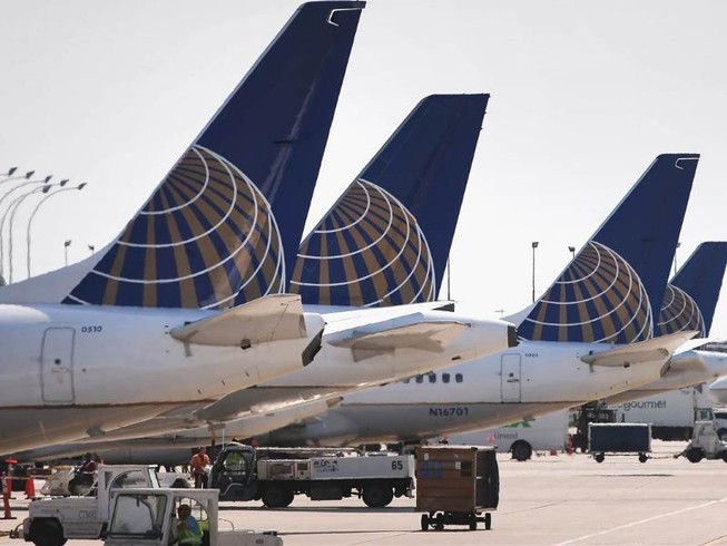 United Airlines lại dính thêm bê bối ngược đãi khách