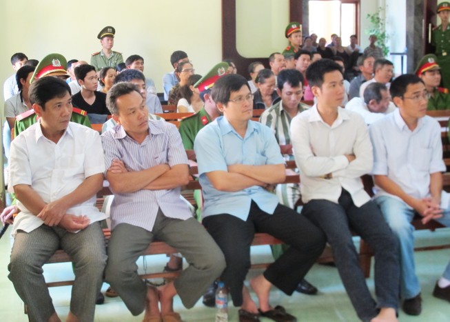 Vụ CA đánh chết nghi can: Giám định viên liên tục từ chối trả lời