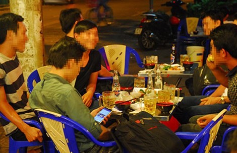 Ngành giao thông kêu gọi 'bớt uống rượu bia, tăng cường uống sữa'