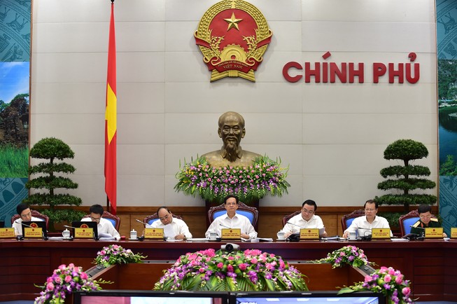 Tăng trưởng khá nhờ đẩy mạnh khai thác dầu khí