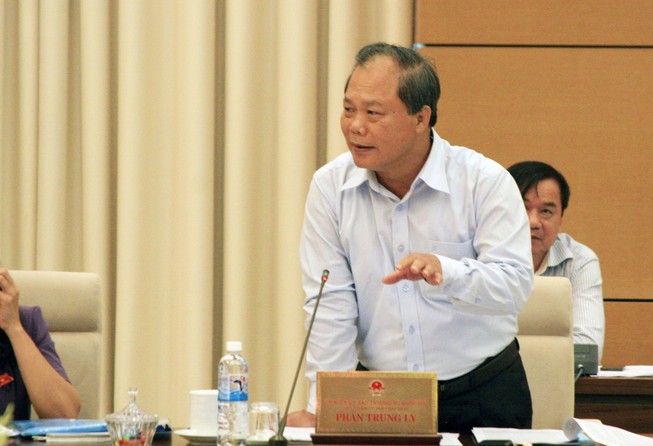 Điểm danh điện tử cũng 'không ăn thua' với đại biểu vắng họp