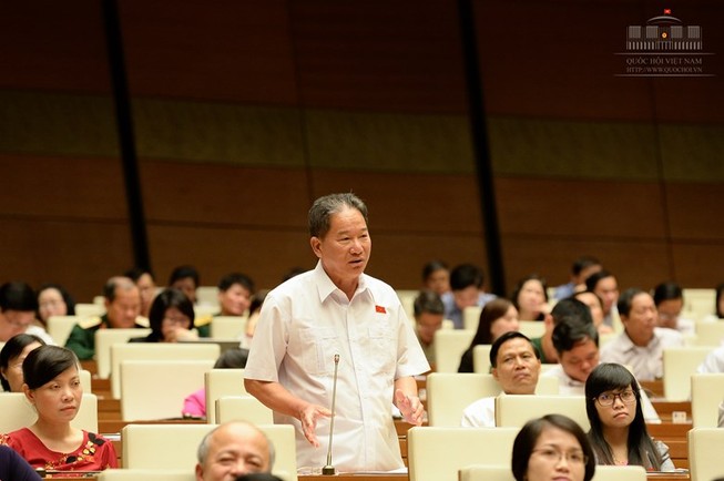 'Cán bộ của tôi không vòi tiền, toàn dân tự đưa thôi'