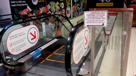 Lotte Mart quận 7 xin lỗi vụ sập thang cuốn