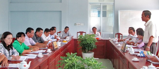 Nhờ Bộ Nội vụ 'giải cứu' vụ phó chánh thanh tra xin trẻ lại ba tuổi