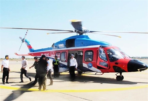 Trực thăng tầm trung AW-189 lần đầu tiên bay trên bầu trời Việt Nam