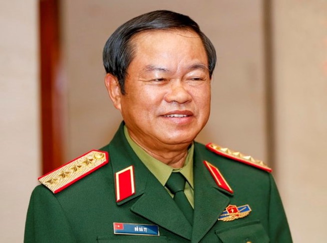 Thủ tướng ký hai quyết định liên quan nhân sự Bộ Quốc phòng